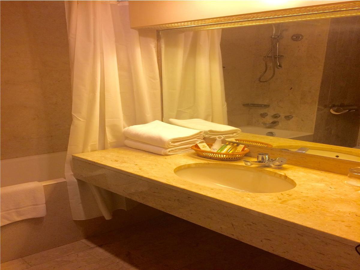 Benin Marina Hotel Cotonou Esterno foto