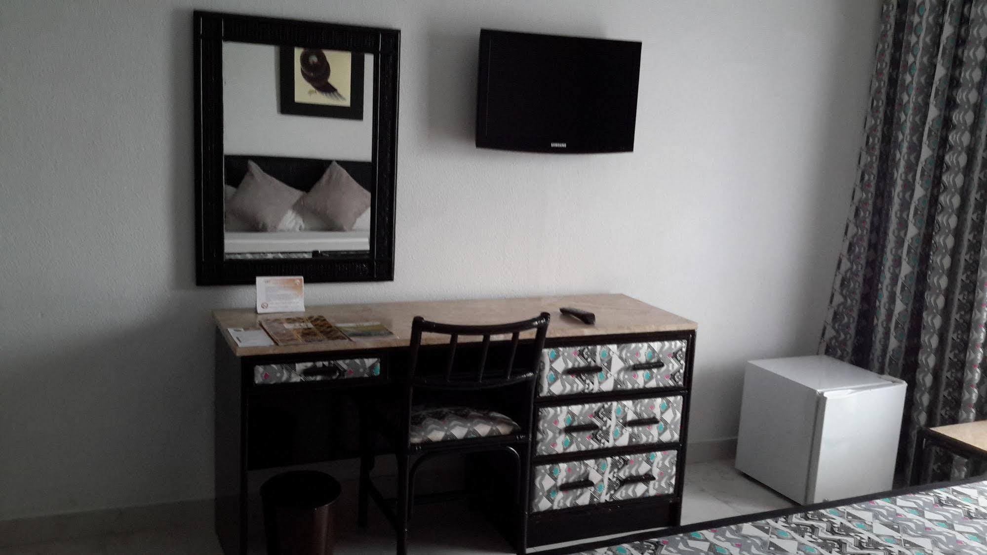 Benin Marina Hotel Cotonou Esterno foto